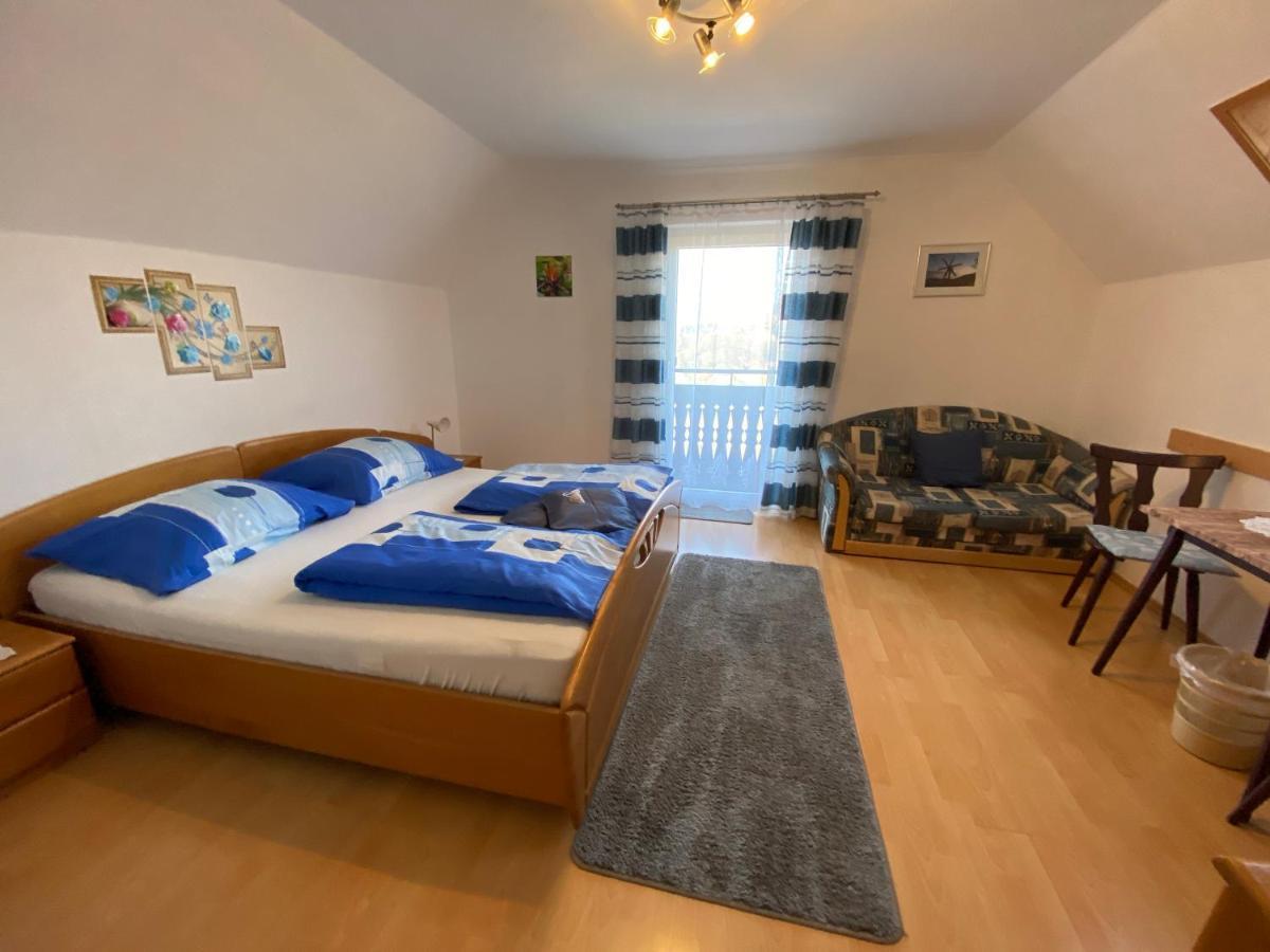 Gastehaus Kaiser Appartamento Kitzeck im Sausal Camera foto