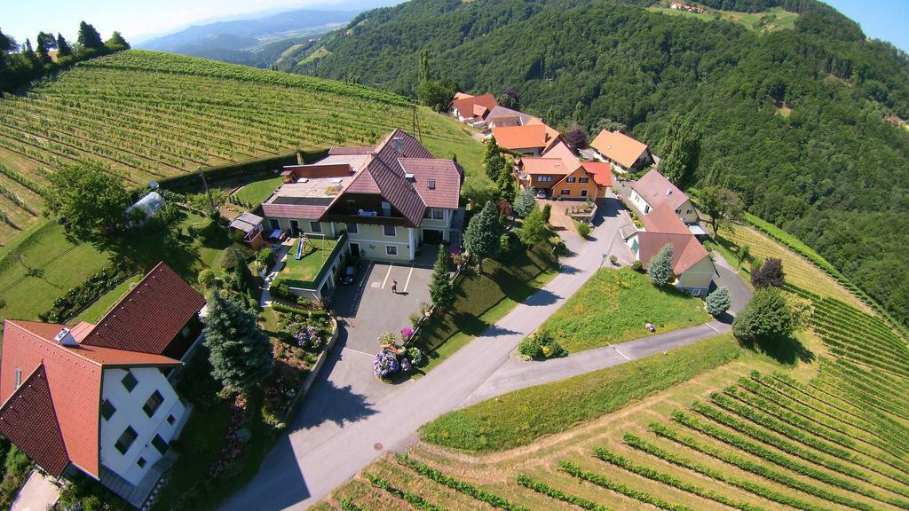 Gastehaus Kaiser Appartamento Kitzeck im Sausal Esterno foto
